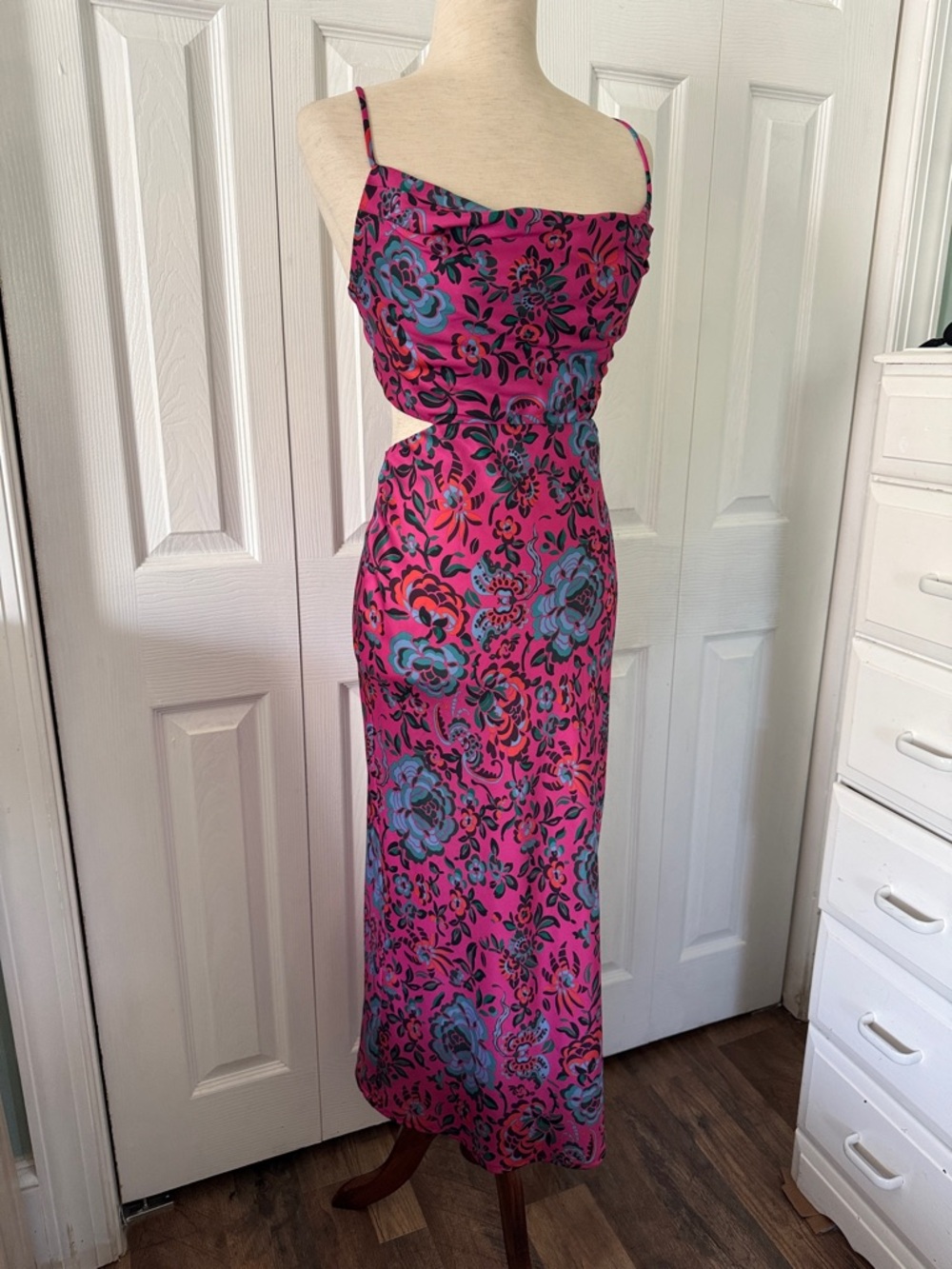 RUNAWAY Sleeveless Pink Floral Midi Dress with Blue Floral Accents Sz XS